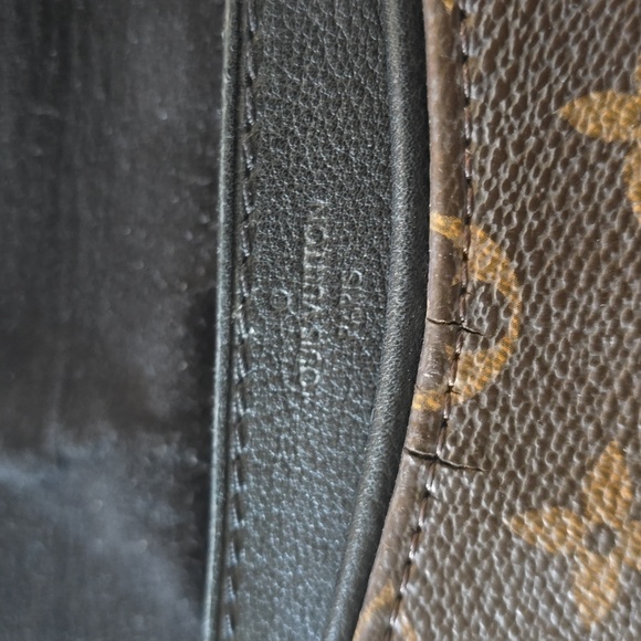 Louis Vuitton, Pallas Shoulder/Crossbody Chain Monogram Canvas Bag with Calfskin - Picture 12 of 16